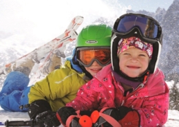 So gelingt der Skiurlaub mit Kindern