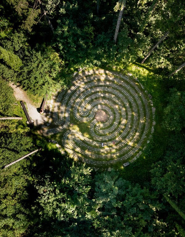 Das Steinlabyrinth am Jahreszeitenweg in Golling, ©creatingclick