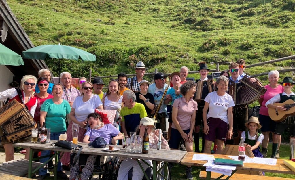 Auf der Gsengalm mit der Lebenshilfe Abtenau © Meissnitzer Band
