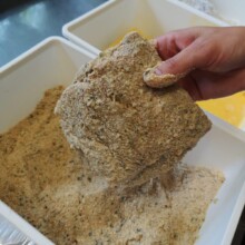 Panieren des hirschschnitzels ctvb abtenau scaled