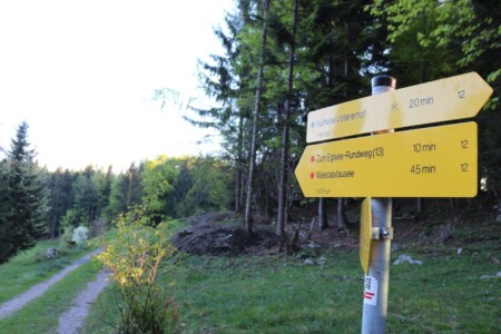 Wegweiser zur Schönalm