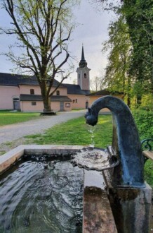 Jakobsbrünnlein vor der Wallfahrtskirche St. Jakob